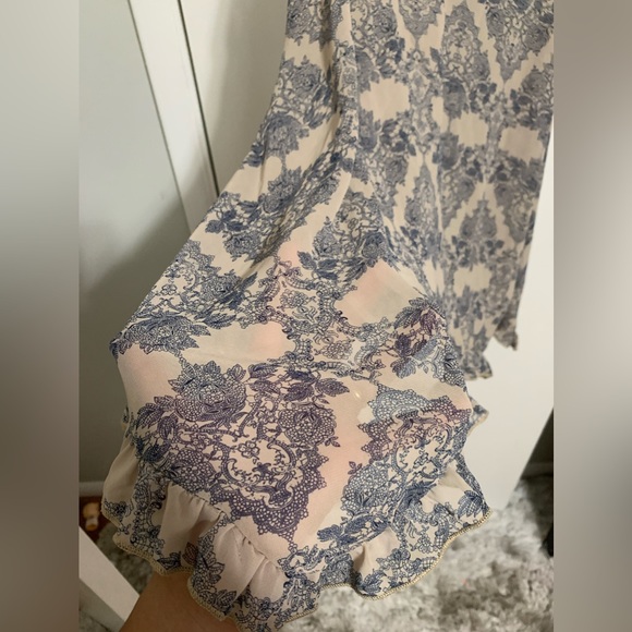 Rumors - Picture 5 of 7